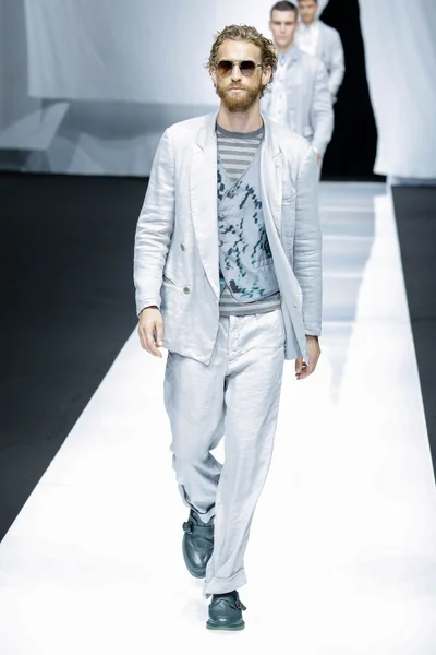 Look 49